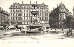 CPA Lyon the Fountain of the Place of the jacodins