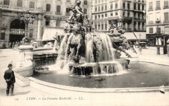 CPA Lyon the Bartoldi Fountain