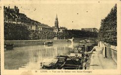 CPA Lyon Seen on the Saone towards Saint Georges Barges