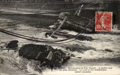 CPA Nantes Ecrulement of the Bridge Manduit July 16th 1913 the Ploughed up Piles the telephone rails remain suspended