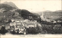 CPA Lourdes Les sanctuaires vue des Chateau Fort 