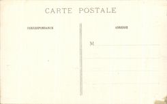 CPA Senlis La rue Bellau Militaria