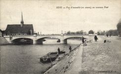 CPA Sens Vue d'ensemble au nouveau Pont