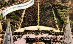 CPA Je desire quil Vienne du Monde les Foules De Lourdes