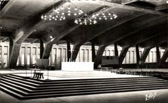 CPA Lourdes la Basilique Souterraine St pie Consacree 