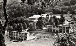 CPA Lourdes Cite Secours Saint Pierre Vue generale de la Cite Secours