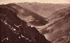CPA Route De bareges In Tourmalet And the Peak Of the South While going down from Tournalet towards Bareges and Luz