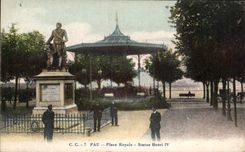 CPA Pau Places Royal Henri IV Statue