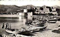 CPA the Vermilion Dimension Collioure the Beach and the Castle Boats