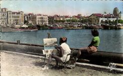 CPA St Jean de Luz Un Joli tableau Port gauche la Maison de l'infante Bateaux