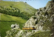 CPA Rhune the Train has Cremaillere with the passage of the breach Rhune