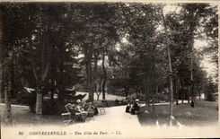 CPA Contrexeville an alley Of the Park