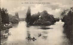 CPA Paris At the Bois de Boulogne the Interior Lake