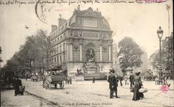 CPA Paris Places and Fountain Saint Michel