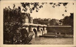 CPA Paris the New Bridge oldest of the bridges of bets Barge