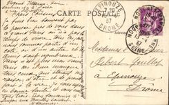 CPA Nogent on the Marne War memorial raised with the Glory of hairy Nogentais 1914 1918 Militaria