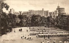 CPA Windsor Castle Militaria Guards