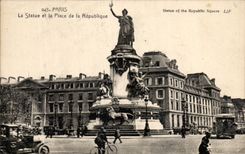 CPA Paris La Statue Et La Place De La Republique Lion