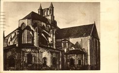 CPA Poitiers Eglise Montierneuf Le Chevet roman 