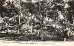 CPA Agy en las piedras de Multien del castillo