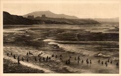 CPA Cote Basque Biarritz L'heure du bain sur le Cote des basques