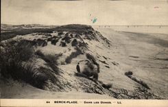 CPA Berck Plage Dans Les Dunes