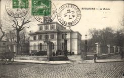 VINTAGE POSTCARD Boulogne the Town hall