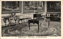 CPA Versailles Le Chateau La Table de la Paix