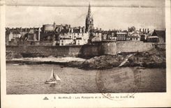 CPA St Malo Les Remparts et la Ville vus du Grand Bey