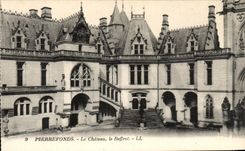CPA Pierrefonds Le Chateau Le Beffroi