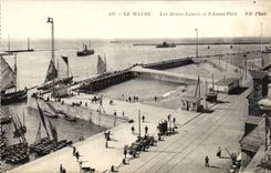 VINTAGE POSTCARD Le Havre the Breezes Blades and L Before Port Boats