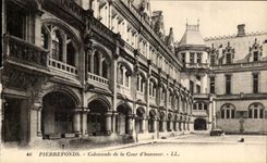 CPA Pierrefonds Colonnade de la Cour d honneur