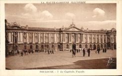 CPA La Haute Garonne Illustree Toulouse Le Capitole Facade