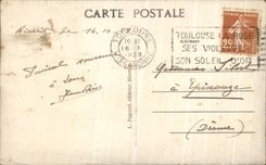 CPA Biarritz Rocher de la Vierge et Vague a la Jetee