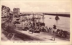 VINTAGE POSTCARD Treport Francois Quay 1st Exit of the Boat of walk