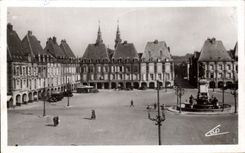 CPA Charleville Place Ducale Statue de Charles de Gonzague