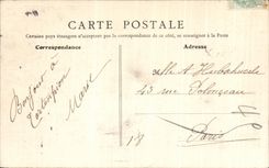 CPA Creil Cour du Chateau Anciens Vestiges