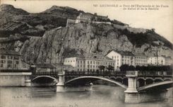 VINTAGE POSTCARD Grenoble Bridge of L Esplanade and Forts of Plane and the Bastille