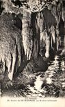 VINTAGE POSTCARD Caves De Betharram the interior river