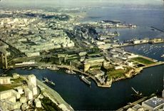 CPAM Brest Le chateau a l entree de Penfeld et le port de commerce