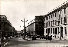 CPA Brest La Rue De Siam a Droite La Poste 