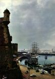 CPM La Bretagne En Couleurs Brest Grand Voilier Sous les Remparts du Chateau Bateau