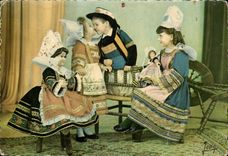 MODERN CARD Brittany Children In Breton Costume