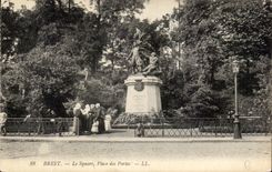 CPA Brest Le Sqaure Place des Portes Femmes Nourrices