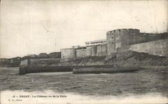 CPA Brest Le Chateau Vu De La Rade 