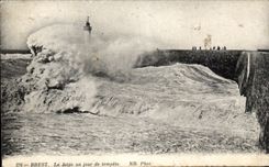 CPA Brest La Jetee Un Jour De Tempete Phare