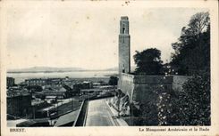 CPA Brest Le Monument Americain Et La Rade 