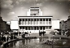 CPSM Brest Place de La Liberte Les Jardins et l hotel de ville