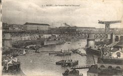 CPA Brest Le Grand Pont Et L Arsenal Bateaux