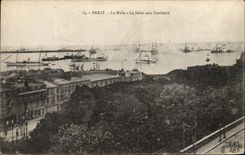 CPA Brest La Rade Le Salut Aux Couleurs Bateaux